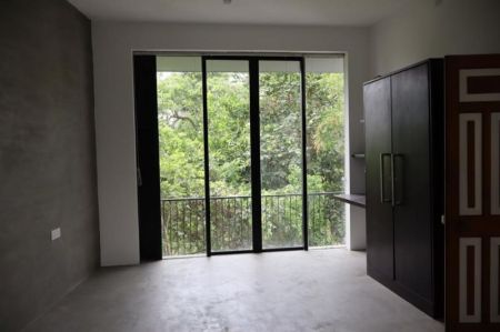 Bedroom - 5 Bedroom House for Rent at Boralesgamuwa / LKR 350,000 (EM001RH)