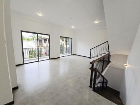 Living Room - Modern Designed Luxury 3 Story House For Sale In Kesbewa 