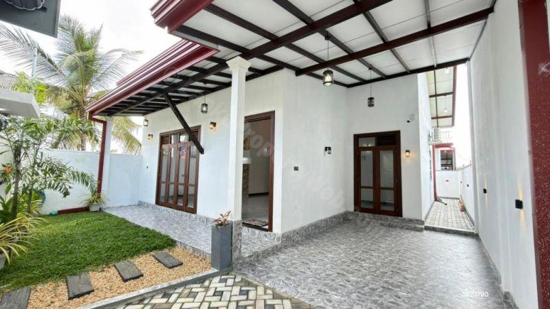 Exterior - House for sale in Homagama