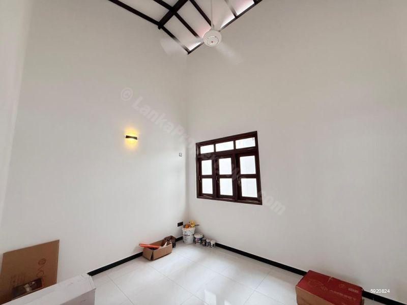 House for sale in Malabe