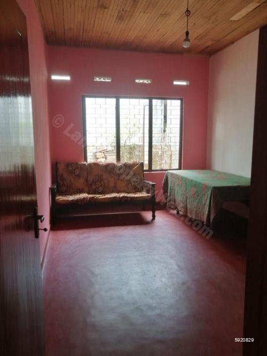 House for sale in Athurugiriya