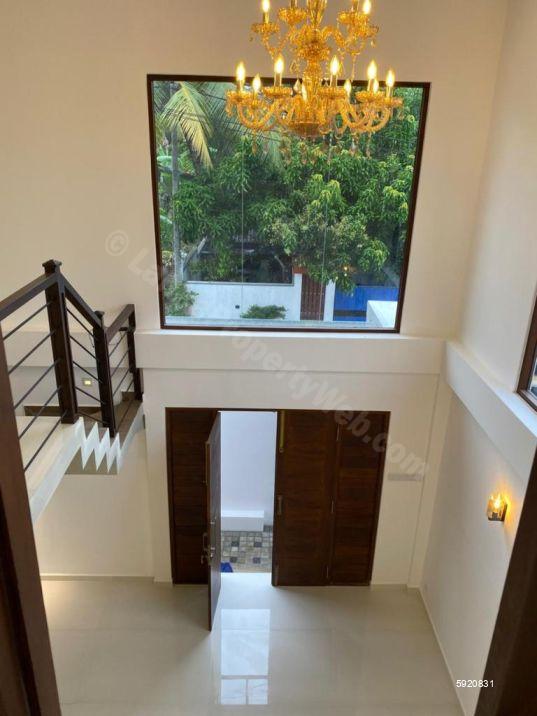 House for sale in Athurugiriya
