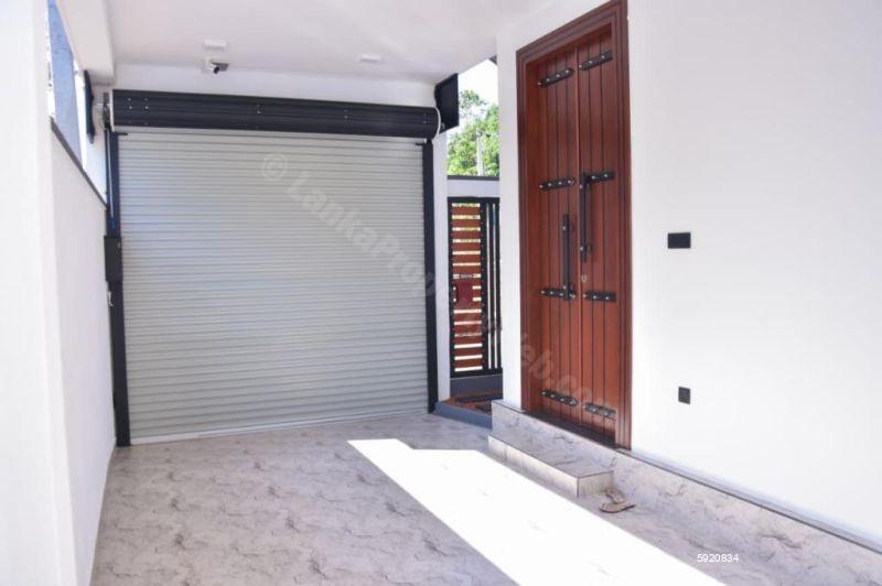 Exterior - House for sale in Athurugiriya