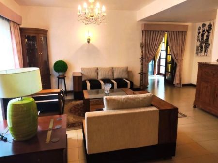 Living Room - Expansive 6BR House for Rent in Prime Colombo 5 – Ideal for Commercial or Residential Use! 