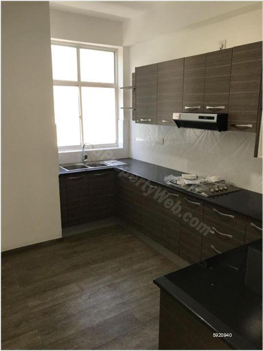 Kitchen - Apartment for sale in Colombo 5