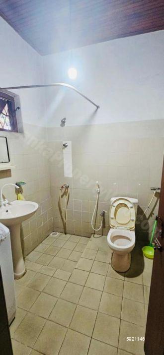 Bathroom - House for sale in Moratuwa