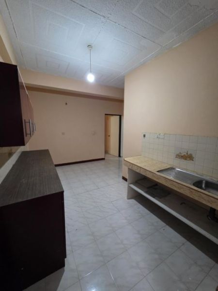 Kitchen - Spacious 3 BR Apartment for Sale in Colombo 6 - PDA376