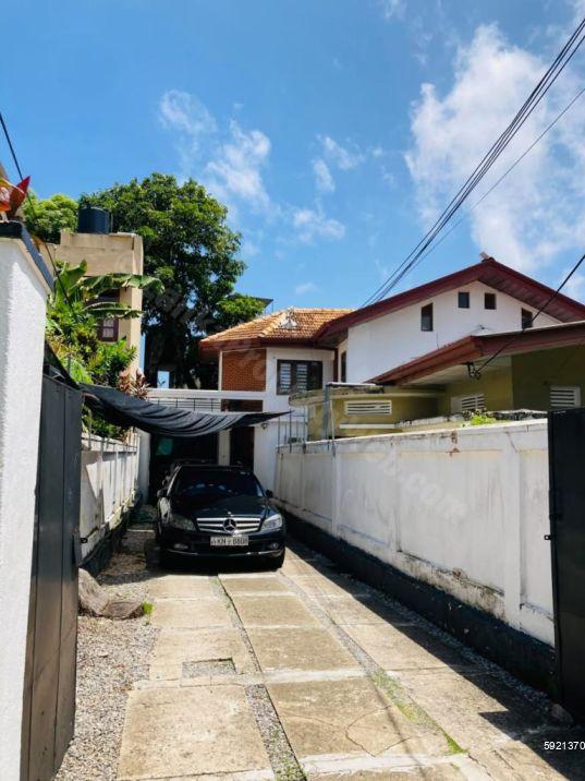 Exterior - House for sale in Colombo 5