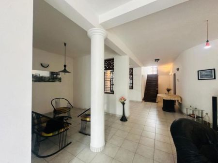 Living Room - ￭ Dehiwala ￭ 04BR House For Sale ￭ (NK11390)