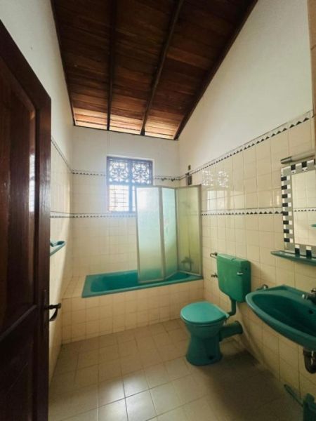 Bathroom - ￭ Dehiwala ￭ 04BR House For Sale ￭ (NK11390)