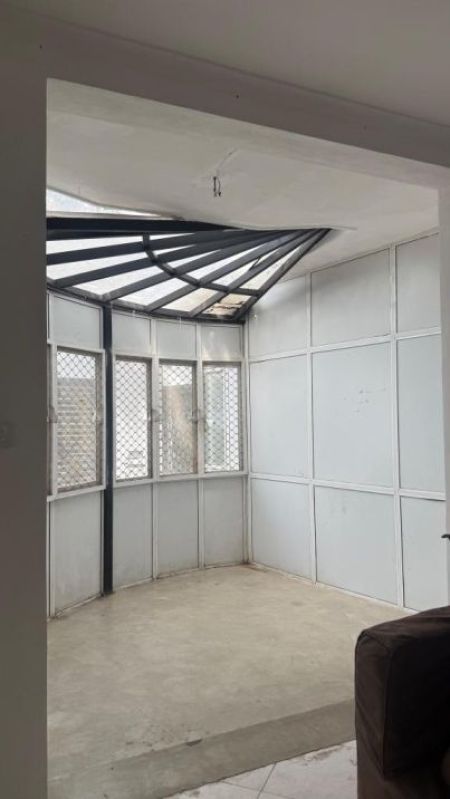 Bedroom - Rajagiriya - Kalapaluwawa Large House on 20 Perches of Land  Available for Rent