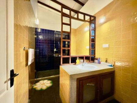 Bathroom - House for sale in Colombo 5 