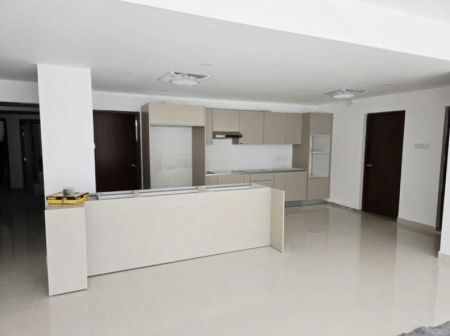 Kitchen - Royal - 03 Bedroom Unfurnished Apartment for Sale in Rajagiriya (A5457)