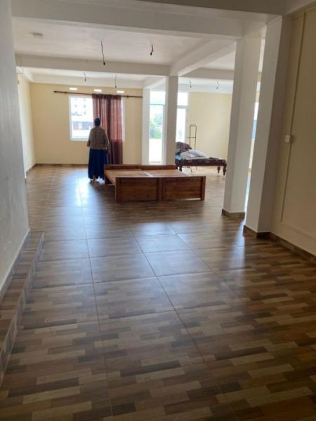 Living Room - 5 Bedroom Private Apartment for Rent - Colombo 6, Wellawatte, 42nd Lane | LKR 400,000 Per Month (EM853)