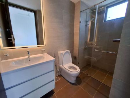 Bathroom - Trizen 3 Bedroom Apartment For Sale Lotus Tower View Good investment Unit 