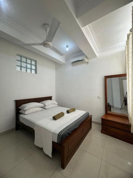 Bedroom - 3BHK  Fully Furnished Apartment for Long-Term Rental in Colombo-05. (CSMP202)