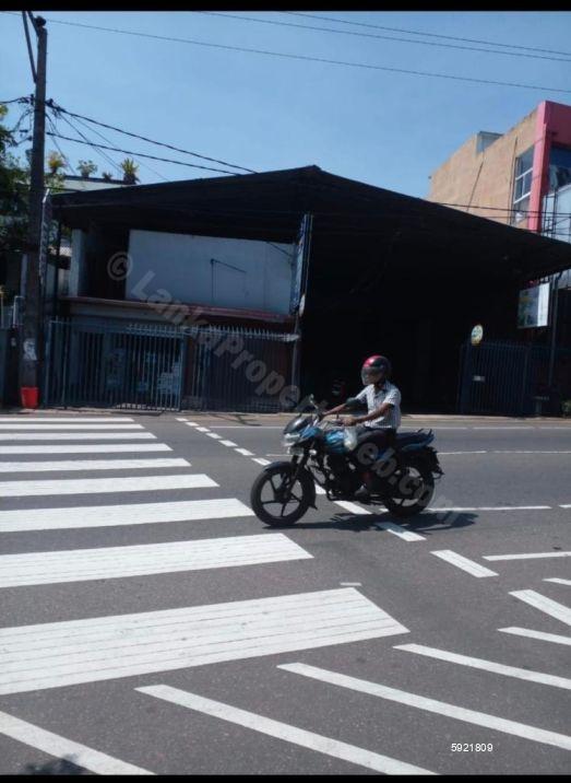 Commercial for sale in Piliyandala