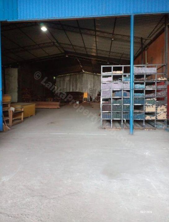 Commercial for sale in Piliyandala