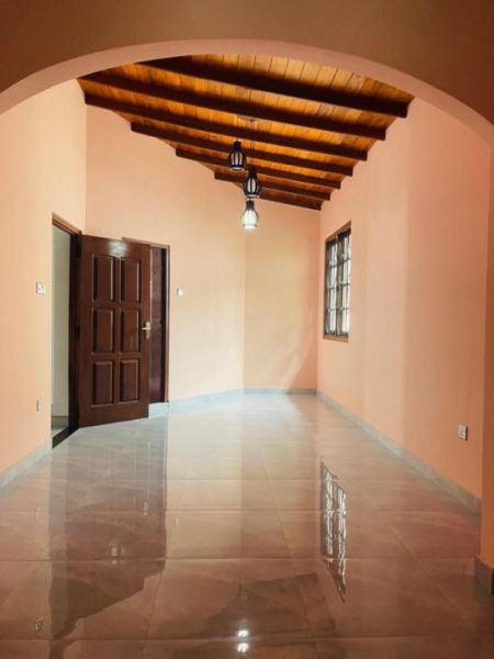 Bedroom - 4 Bedroom Two Storied Luxury House for Sale - Kalutara | 1km to Kalutara Town (EM861)