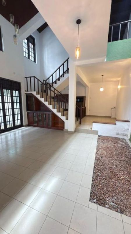 Living Room - Standalone Two-Storied House for Rent at Colombo 05 / LKR 450,000 Monthly (EM008AM)