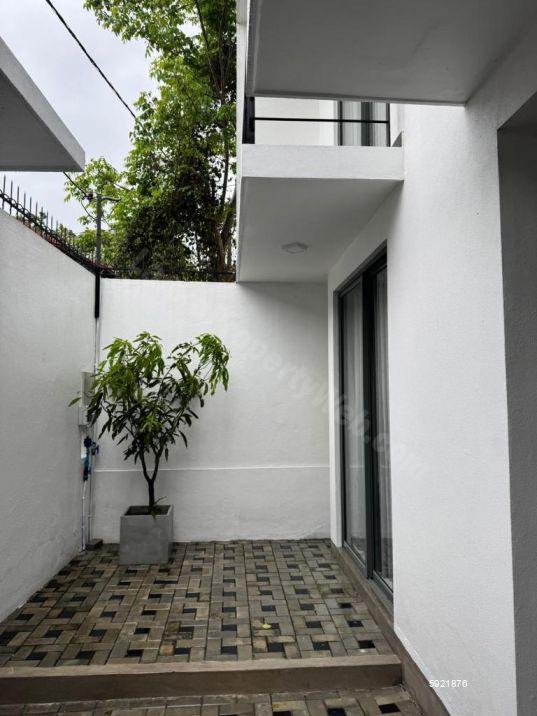 Exterior - House for rent in Battaramulla