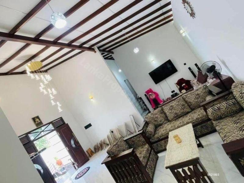 Living Room - House for sale in Minuwangoda