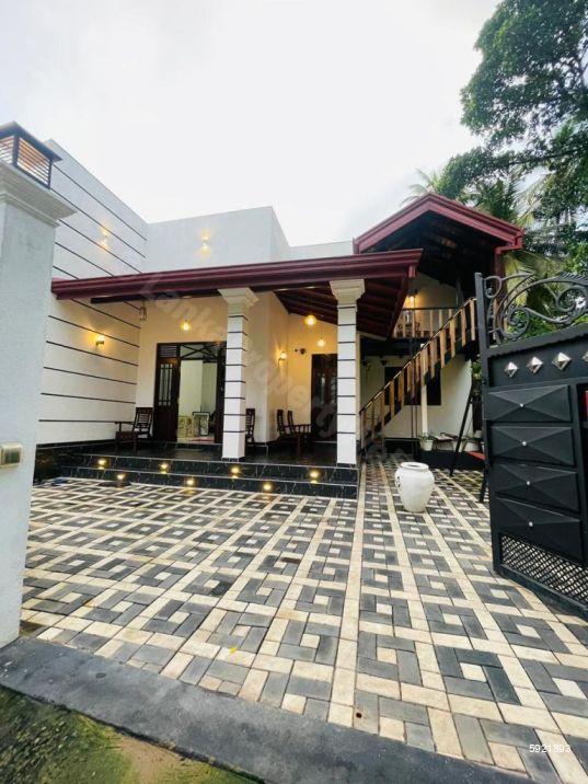 Exterior - House for sale in Minuwangoda