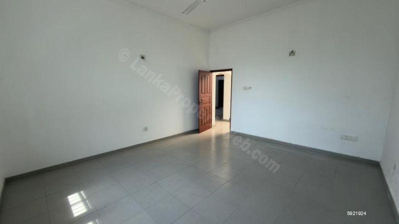 House for sale in Dehiwala