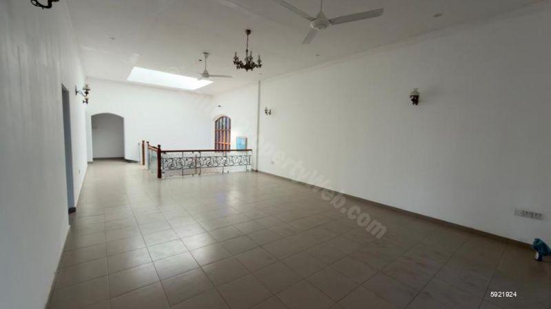 House for sale in Dehiwala