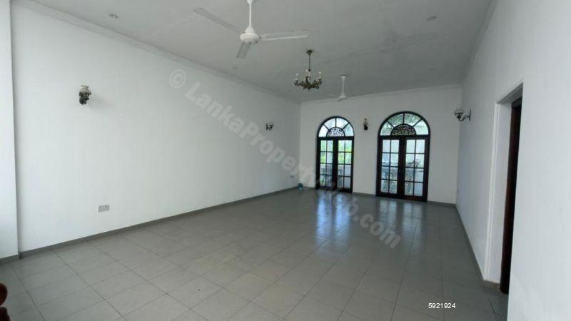 House for sale in Dehiwala