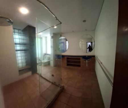 Bathroom - Solid Bungalow on one of the highest residential areas of Colombo 7