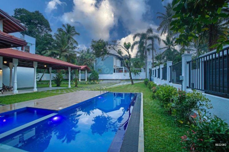 Exterior - House for rent in Kottawa