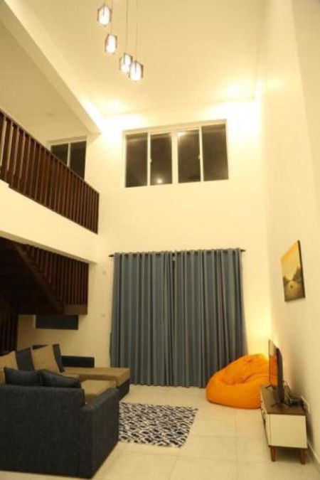 Living Room - 3 Bedroom Spacious Duplex Apartment for Rent - Colombo 6, The Wonder Residencies | LKR 400,000 Per Month (EM867)