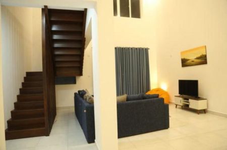 Living Room - 3 Bedroom Spacious Duplex Apartment for Rent - Colombo 6, The Wonder Residencies | LKR 400,000 Per Month (EM867)