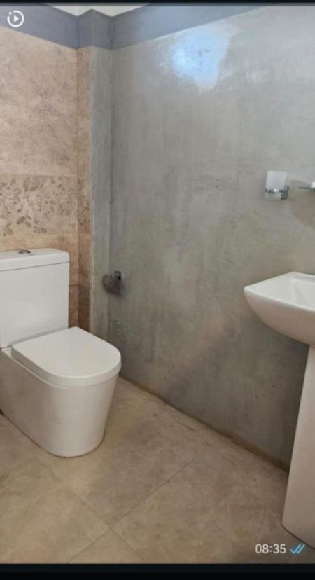 Bathroom - 6 Bedroom Brand New Three Storied House for Rent - Nedimala | LKR 300,000 Per Month (EM868)