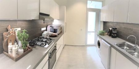 Kitchen - Apartment For Rent – The Castle, Colombo 08