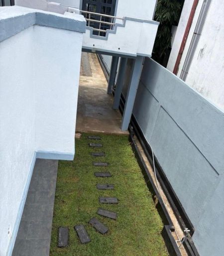 Exterior - House for Lease in Maharagama – LKR 200,000 Per Month (EM016DV)
