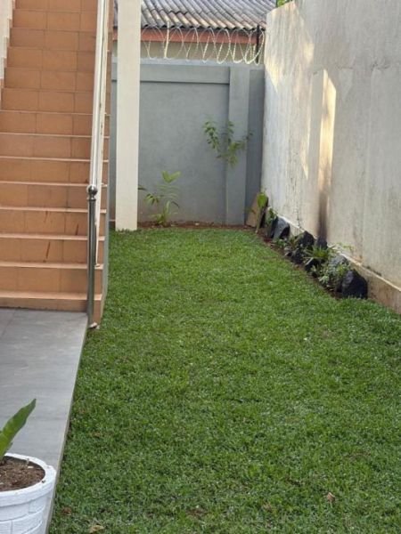 Exterior - House for Lease in Maharagama – LKR 200,000 Per Month (EM016DV)