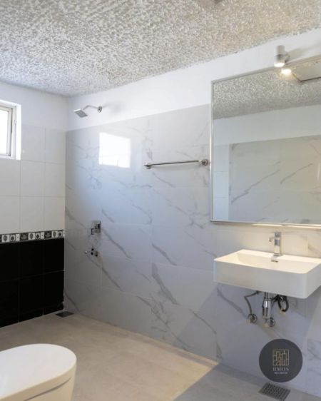 Bathroom - House for rent in Rajagiriya 