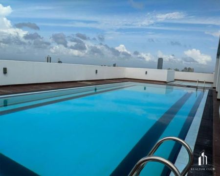 Pool - Alfred Towers, Alfred House Gardens - 02 Bedroom Apartment for Rent - Fully Furnished - Colombo 03