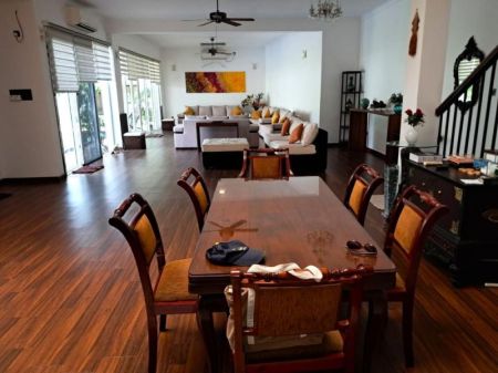 Dining room - Luxury House for Rent in Rajagiriya