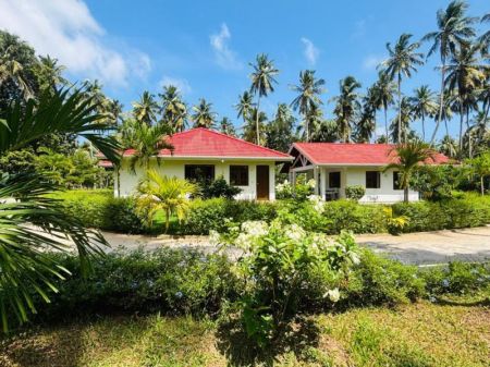Exterior - 5 Acre Coconut Estate with Luxury Modern Villa for Sale – Lunuwila | LKR 150 Million (EM165RK)