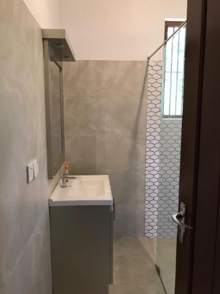 Bathroom - 5 Acre Coconut Estate with Luxury Modern Villa for Sale – Lunuwila | LKR 150 Million (EM165RK)