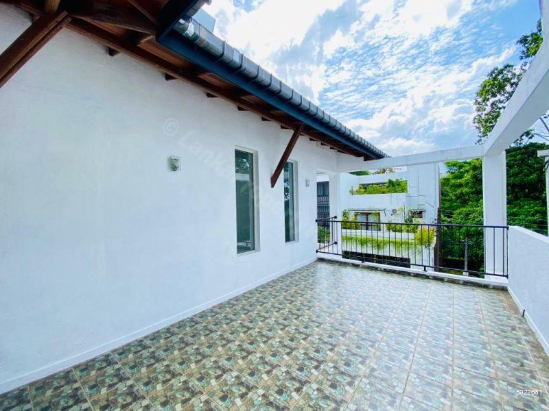 House for rent in Thalawathugoda