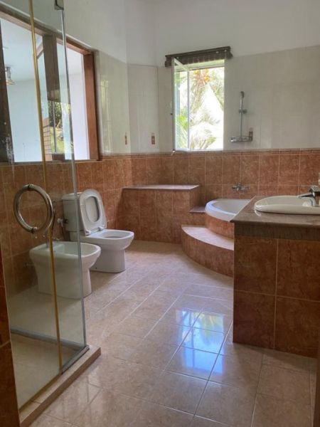 Bathroom - Three  Story House  For Sale  In Nawala  -code Add  965
