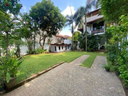 Exterior - Three  Story House  For Sale  In Nawala  -code Add  965