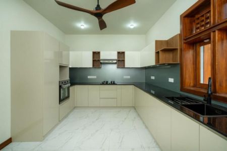 Kitchen - Luxury 5 Bedroom House for Sale at Dutugemunu Street, Koswatta, Battaramulla / LKR 160,000,000 (Negotiable) (EM223RN)