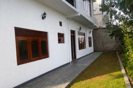 Exterior -  House for Rent – Close to Kandy City-5 Minutes to Kandy City