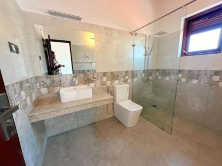 Bathroom - Battaramulla Architect-Designed Super Luxury House for Sale 