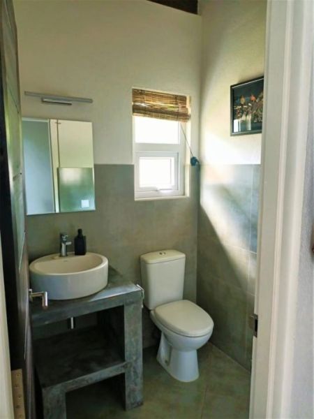 Bathroom - The Lagoon Villa for sale in Tangalle - Rekawa
